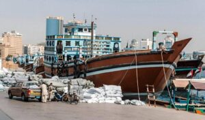 خدمات بار ملوانی و حمل‌ونقل دریایی